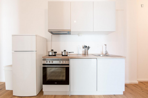 Double bedroom, with balcony, in 4-bedroom apartment