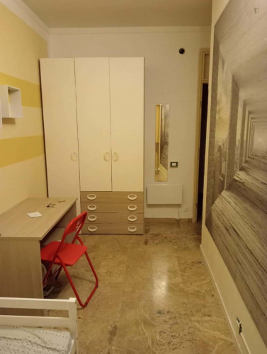 Room in Via del Consorzio, Cremona with 5 bedrooms