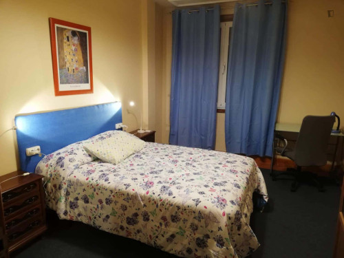 Room in Rúa de Alfonso XIII, Vigo for 240 m² with 6 bedrooms - Gallery - 12