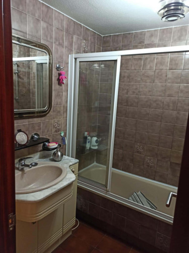 Room in Praza Eugenio Fadrique, Vigo for 110 m² with 4 bedrooms - Gallery - 14
