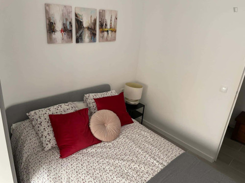 Room in Calle Cura Merino, Málaga with 4 bedrooms