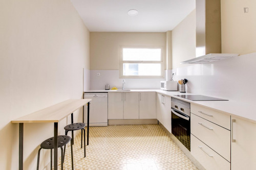 Sublime double bedroom in a student flat, in Esquerra de l'Eixample