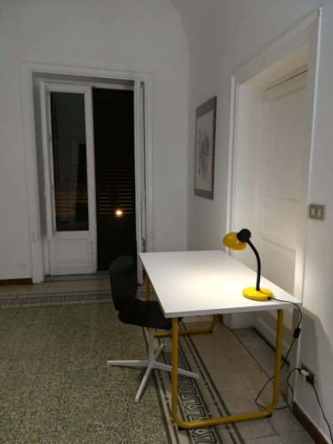 Room in Via Roma, Palermo for 200 m² with 4 bedrooms