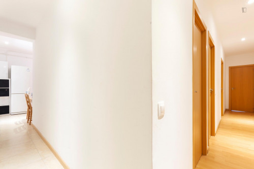 Modern single bedroom in Sants - Gallery - 8