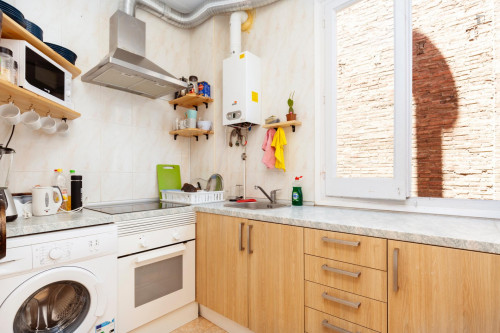 Modern single bedroom in Sants