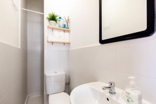 Modern single bedroom in Sants - Gallery - 6