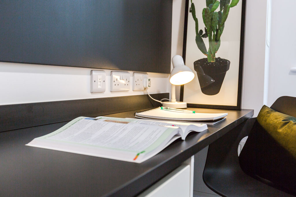  4 Bed Cluster En-Suite  -  Canterbury Student Manor  - Gallery -  4