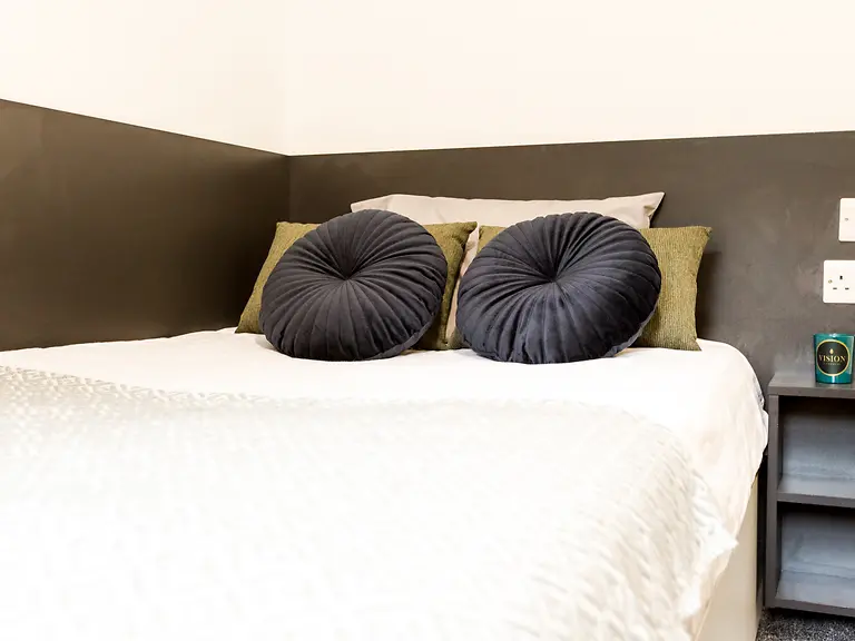 Essential Cluster En-Suite - 1