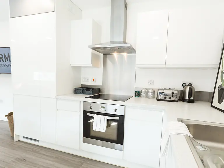 Essential Cluster En-Suite - 7