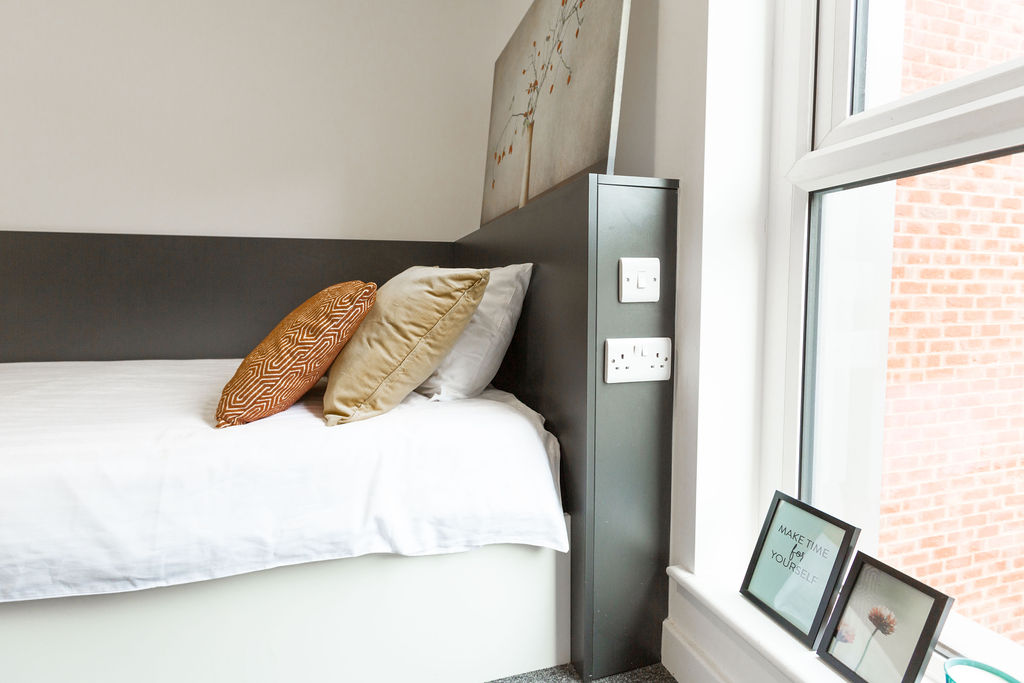  Premium Studio Accessible  -  Canterbury Student Manor  - Gallery -  6