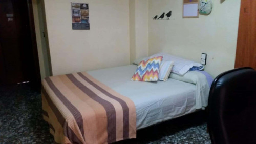 Room in Paseo Marqués de Corvera, Murcia with 3 bedrooms
