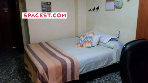 Room in Paseo Marqués de Corvera, Murcia with 3 bedrooms