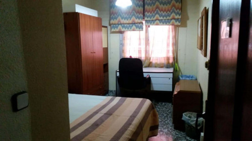 Room in Paseo Marqués de Corvera, Murcia with 3 bedrooms