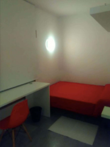 Room in Calle Simón García, Murcia with 5 bedrooms
