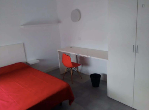 Room in Calle Simón García, Murcia with 5 bedrooms