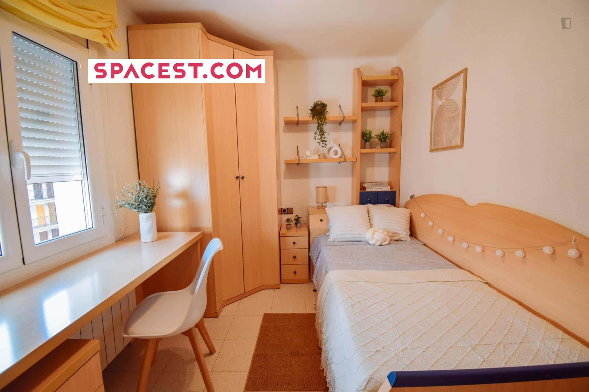  Room In Carrer Del Riu Ebre, Lleida For 110 M² With 4 Bedrooms  -  Room in Carrer del Riu Ebre, Lleida for 110 m² with 4 bedrooms  - Gallery -  1