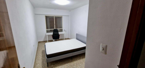 Room in Carrer la Cordeta, Alcoi with 4 bedrooms