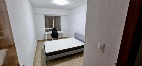 Room in Carrer la Cordeta, Alcoi with 4 bedrooms