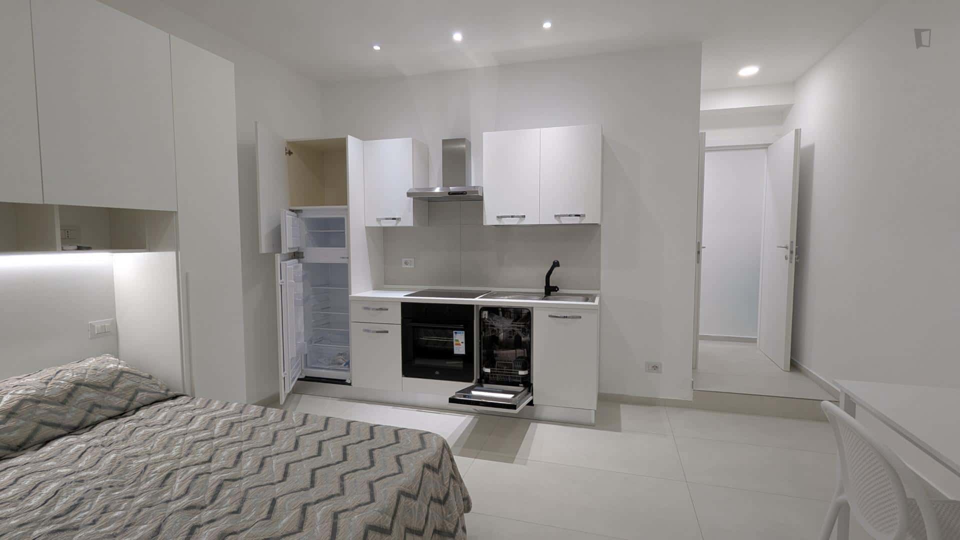 Apartment In Viale Marco Polo, Catania For 30 M² - 1
