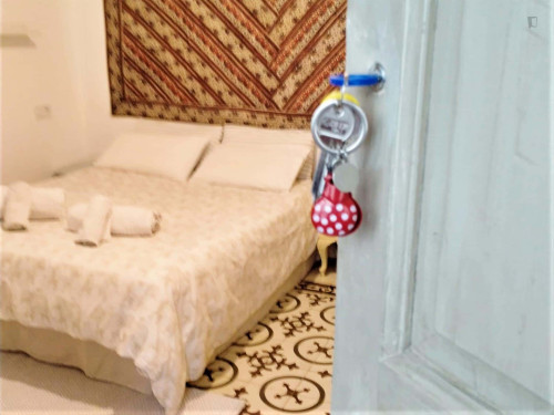 Room in Calle Romero Barros, Córdoba with 5 bedrooms - Gallery - 6