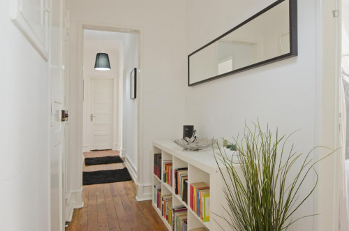 Twin bedroom with balcony in student apartment near Areeiro metro station - Gallery - 13