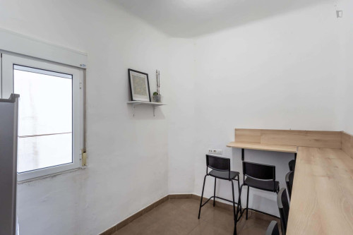 Room in Calle Sol, Granada for 150 m² with 6 bedrooms