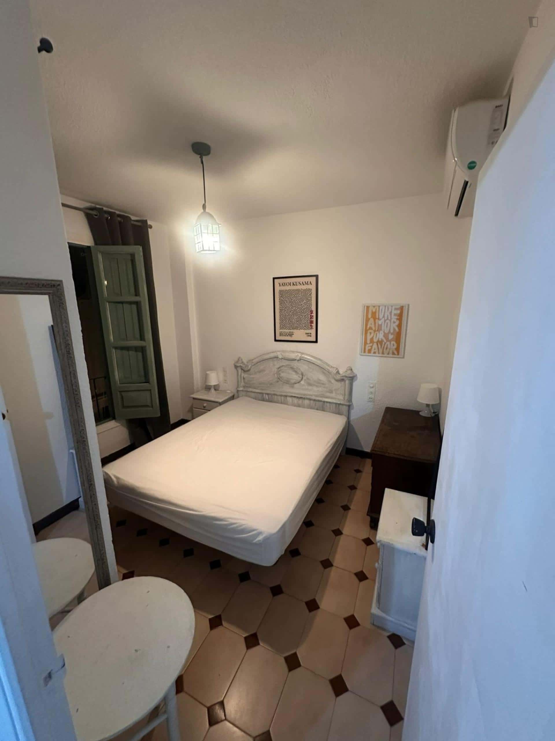 Apartment In Calle Sillería, Granada For 35 M² With 1 Bedroom - 2