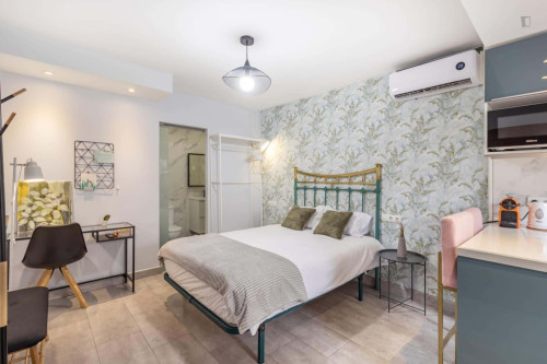 Apartment in Calle Misericordia, Granada for 25 m² - Gallery - 2