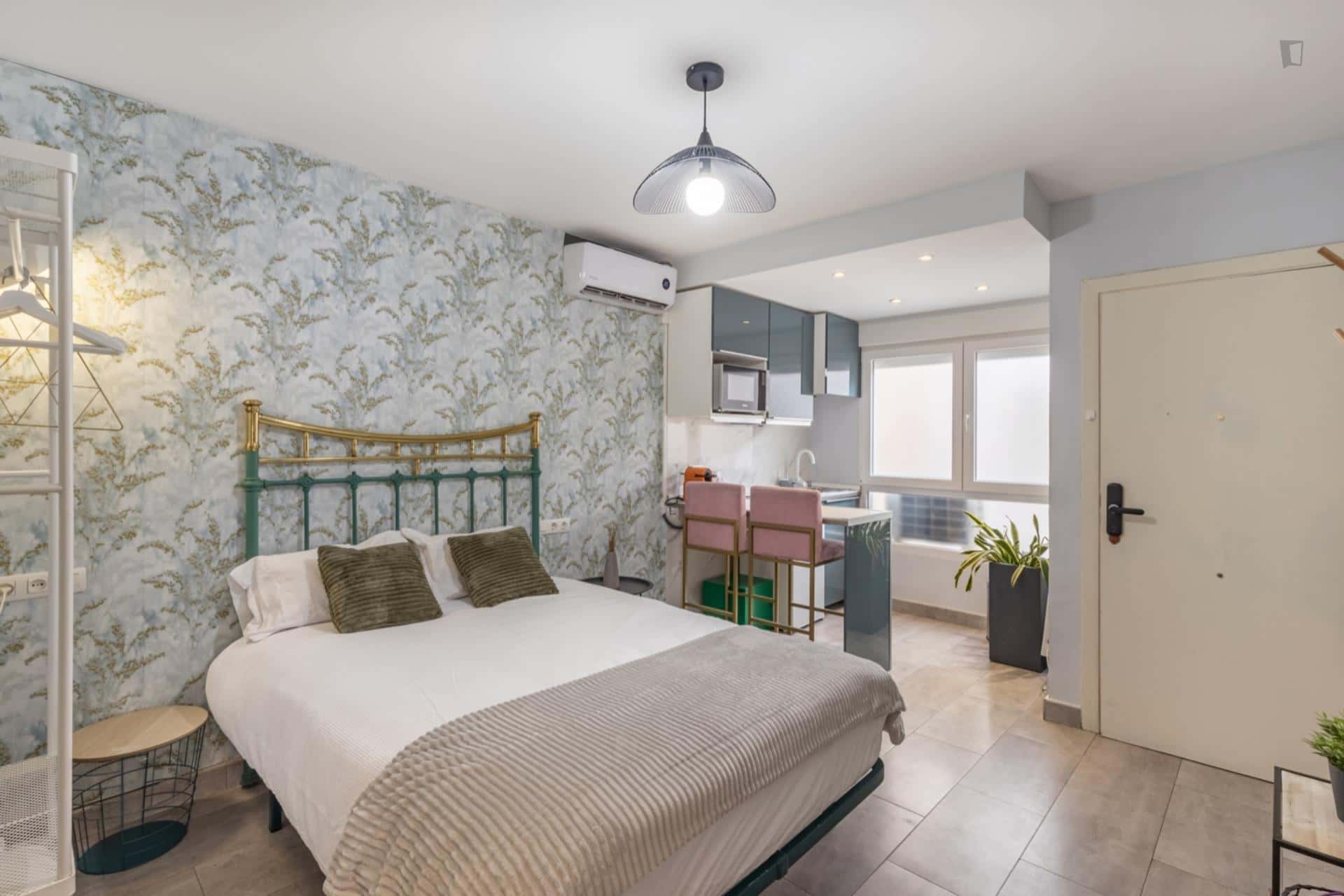 Apartment In Calle Misericordia, Granada For 25 M² - 2