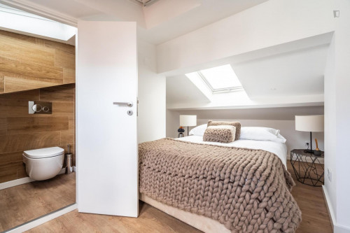 Luxurious 3-bedroom apartment in Alfama