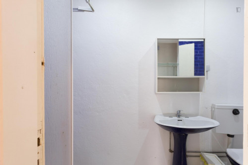 Cosy single bedroom in Cedofeita, not far from Universidade do Porto