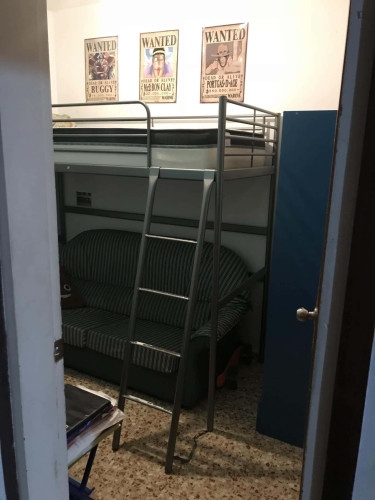 Room in Carrer de Sant Joan Bosco, Sant Boi de Llobregat with 4 bedrooms