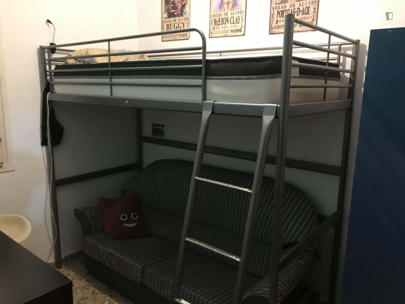  Room In Carrer De Sant Joan Bosco, Sant Boi De Llobregat With 4 Bedrooms  -  Room in Carrer de Sant Joan Bosco, Sant Boi de Llobregat with 4 bedrooms  - Gallery -  1