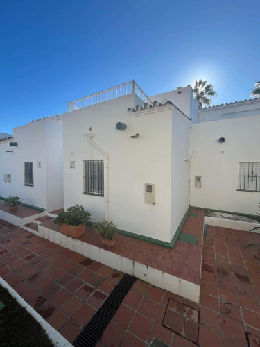 Heated Pool with frontline Golf Near Puerto Banus - Gallery - 35