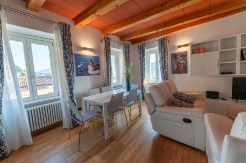 Apartment in Via Roma, Laveno-Mombello for 85 m² with 2 bedrooms