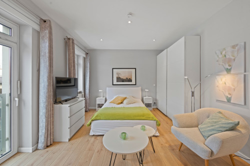 New apartment with personal service and great location