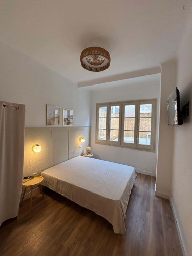 Room in Calle de Miguel de Cervantes, Zaragoza for 150 m² with 6 bedrooms
