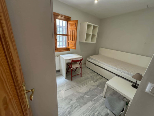 Apartment in Calle Serrano, Granada for 120 m² with 3 bedrooms - Gallery - 8