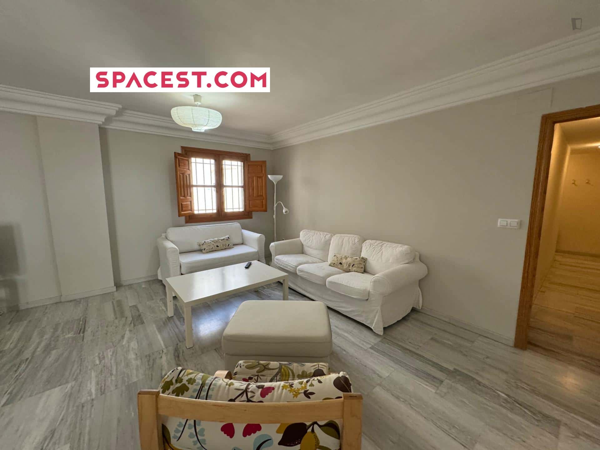 Apartment In Calle Serrano, Granada For 120 M² With 3 Bedrooms - 1