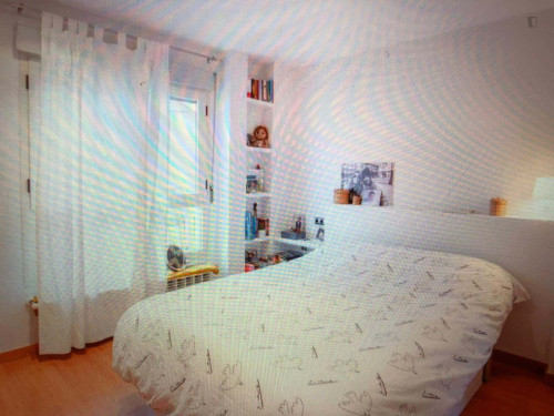 Room in Camino Minasierra, Granada for 100 m² with 3 bedrooms