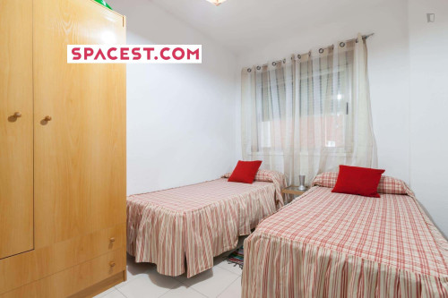 Room with 3 bedrooms