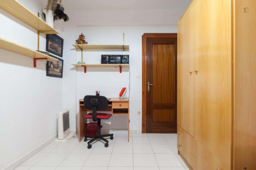 Room with 3 bedrooms