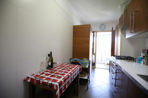 Cushy Single/Double bedroom next to Carnide Metro Station