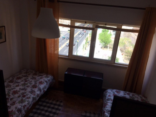 Lovely twin bedroom in Picoas