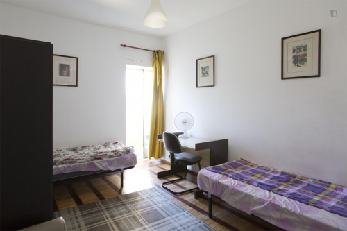 Twin bedroom in proximity in Picoas