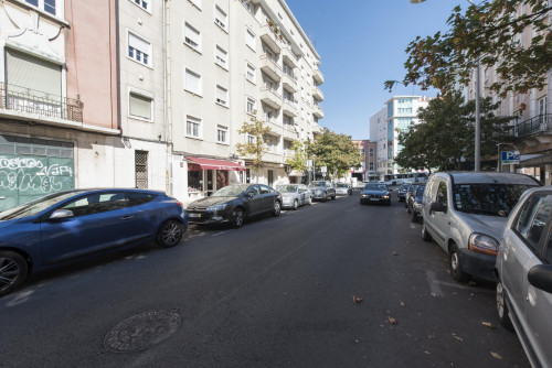 Pleasant single bedroom close to Instituto Superior Técnic