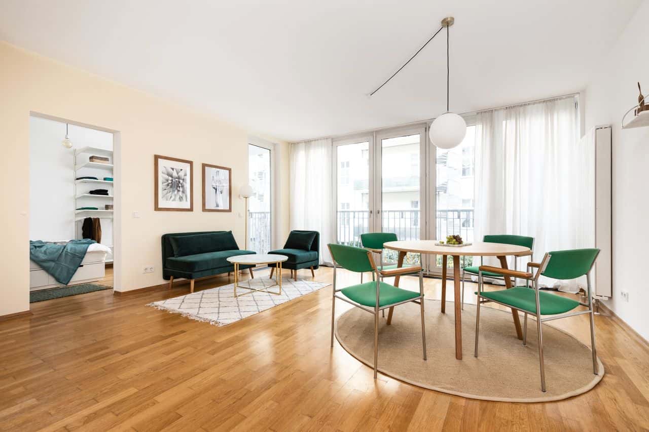 A Mid-Century Modern Apartment On The River - A Mid-century Modern Apartment on the River - Gallery - 1