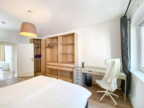 Apartment in Roelckestraße, Berlin for 83 m² with 2 bedrooms