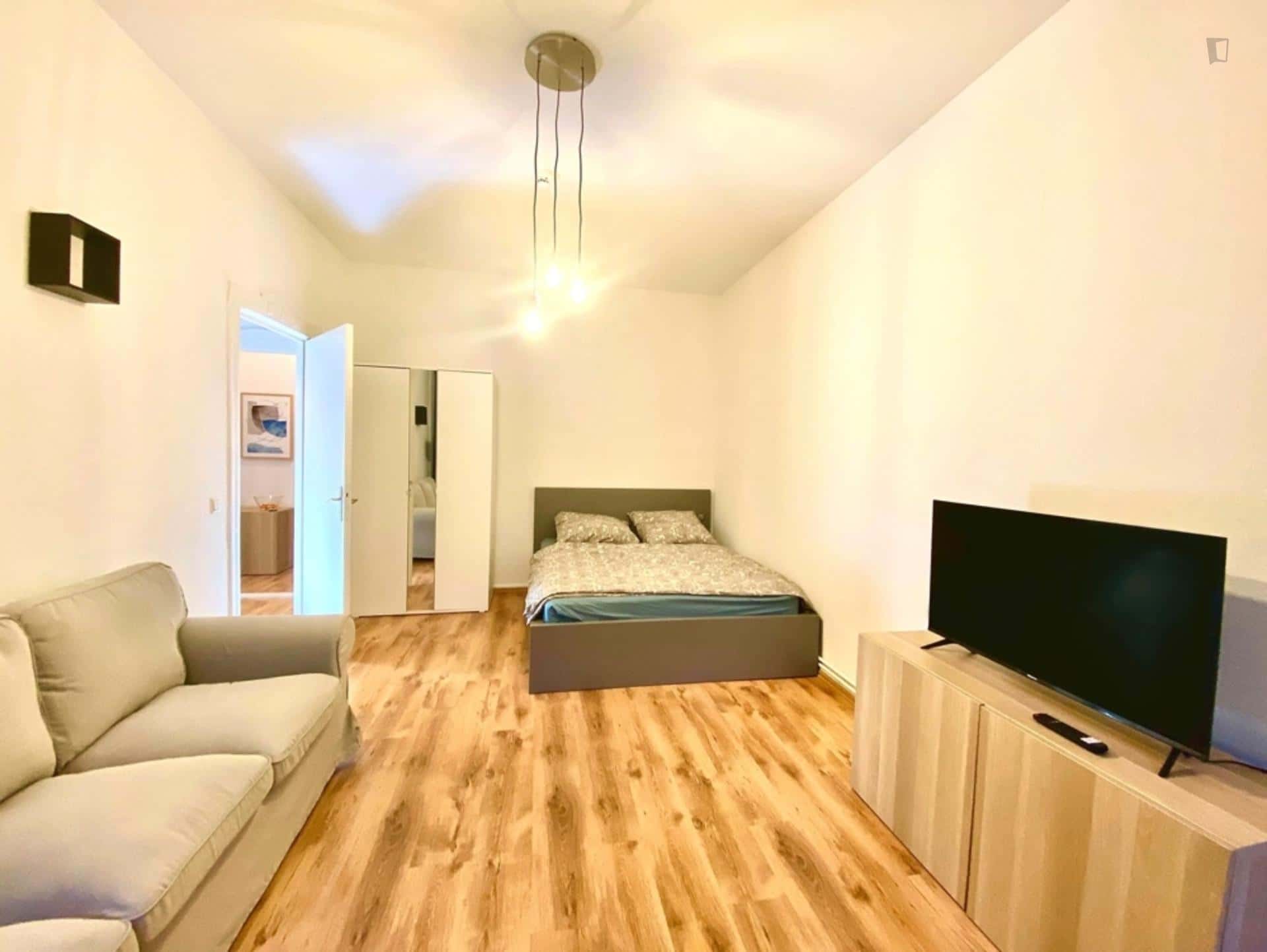  Apartment In Leopoldstraße, Berlin For 53 M² With 2 Bedrooms  -  Apartment in Leopoldstraße, Berlin for 53 m² with 2 bedrooms  - Gallery -  1