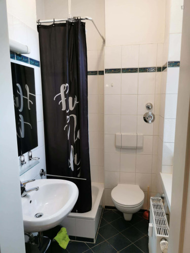 Apartment in Maxim-Gorki-Straße, Dresden for 18 m²